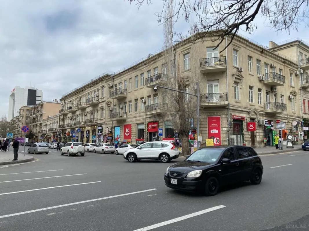 Satılır obyekt 92 m²