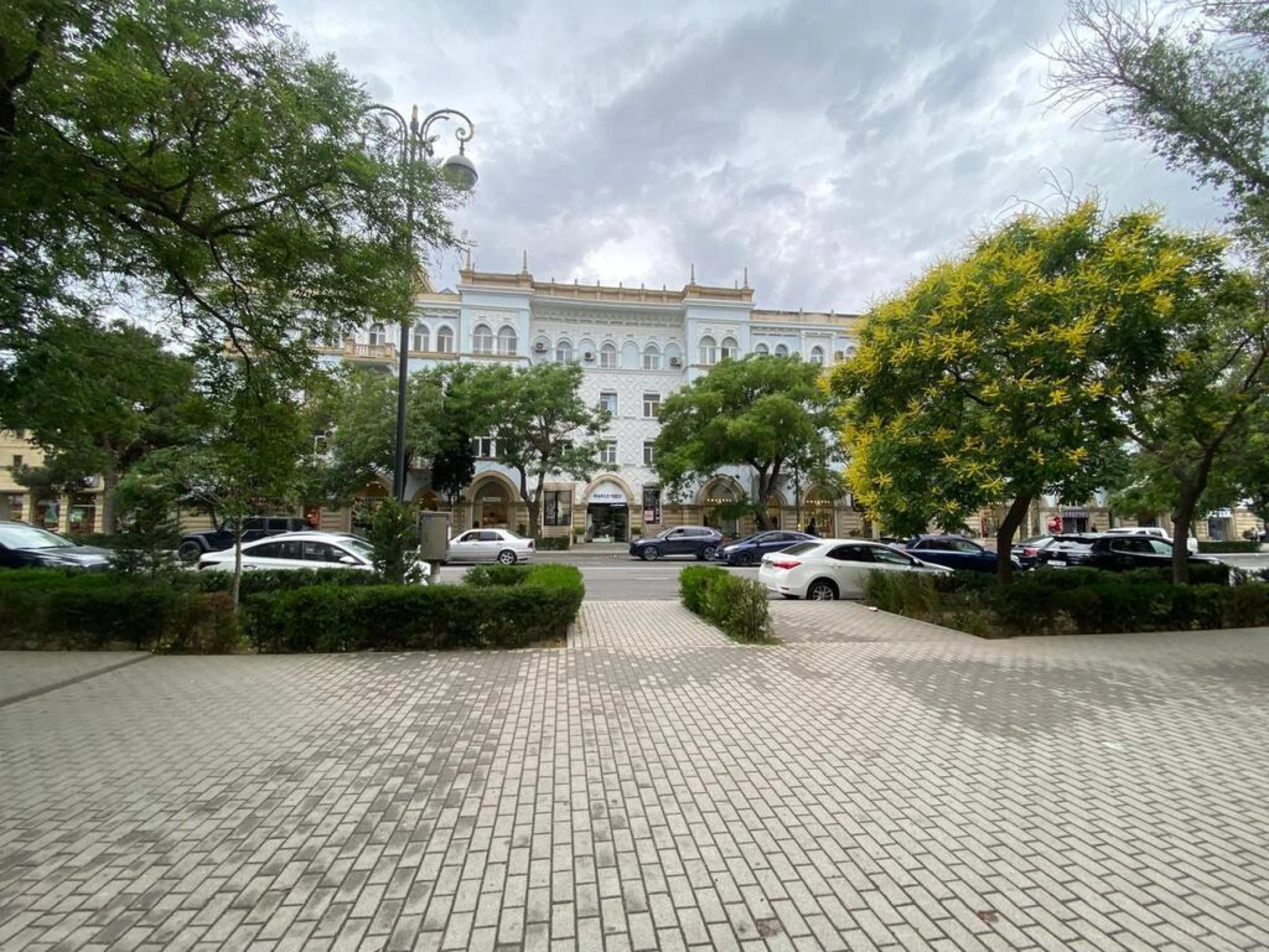 Satılır obyekt 60 m²