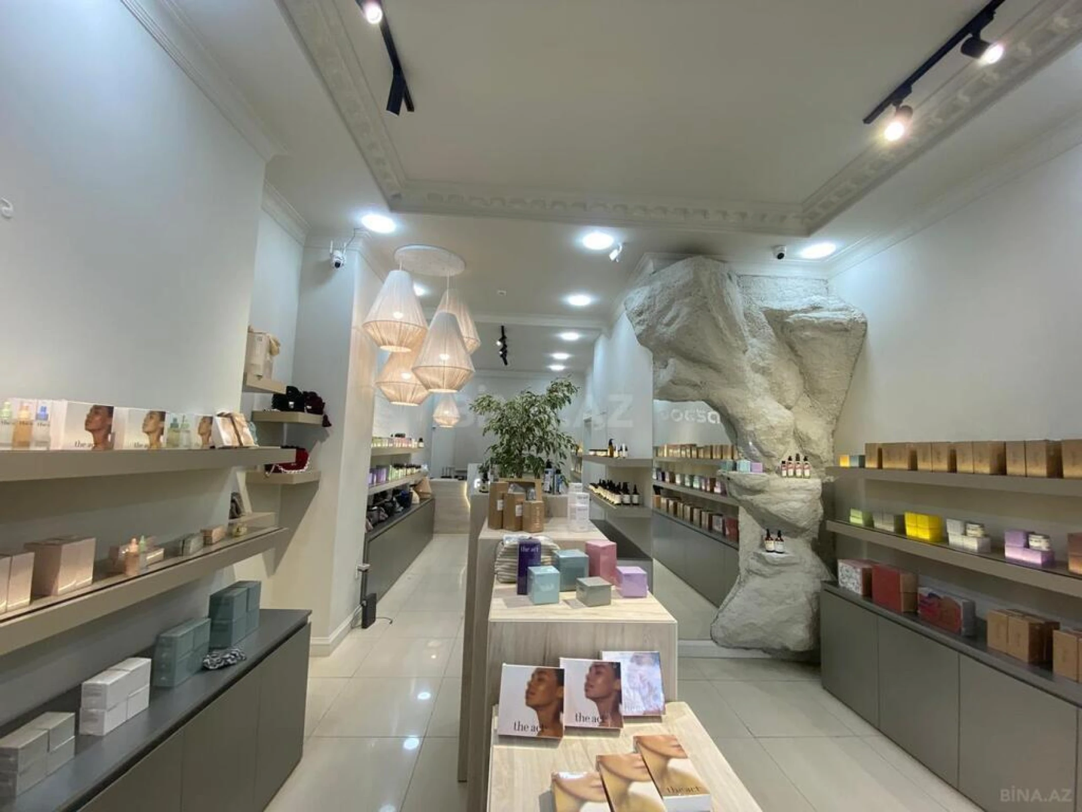 Satılır obyekt 60 m²