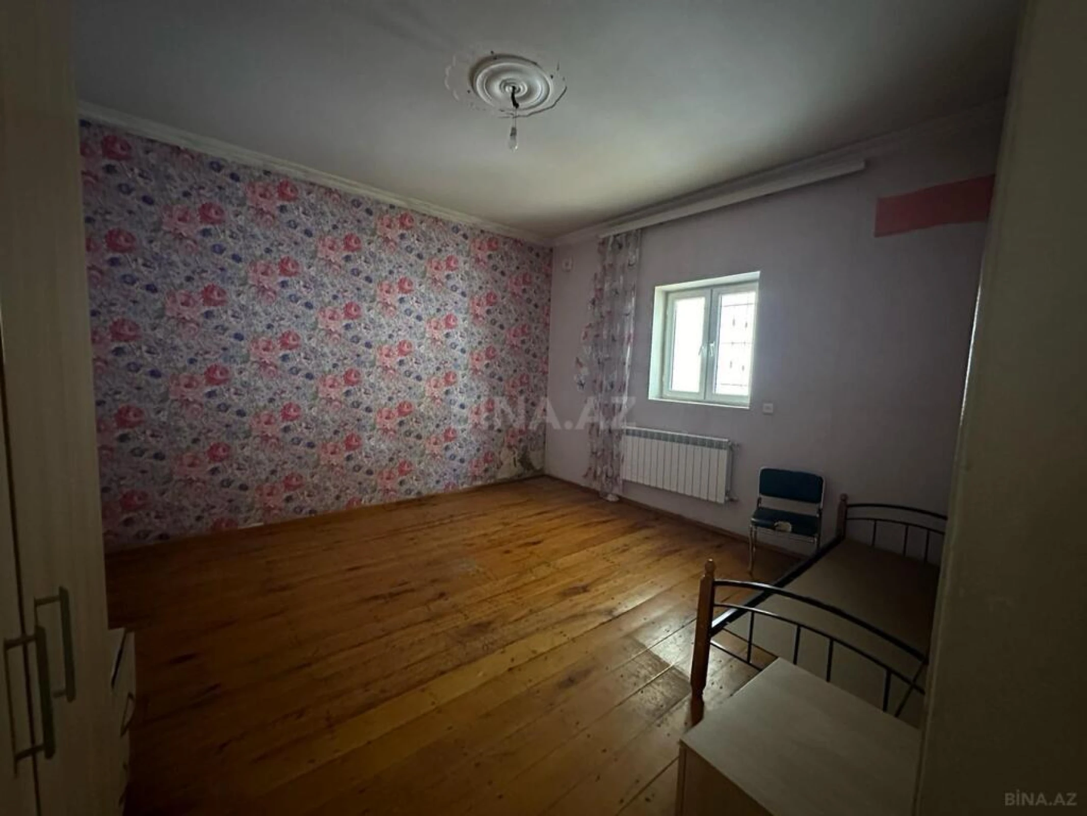 Satılır 14 otaqlı həyət evi 479 m²