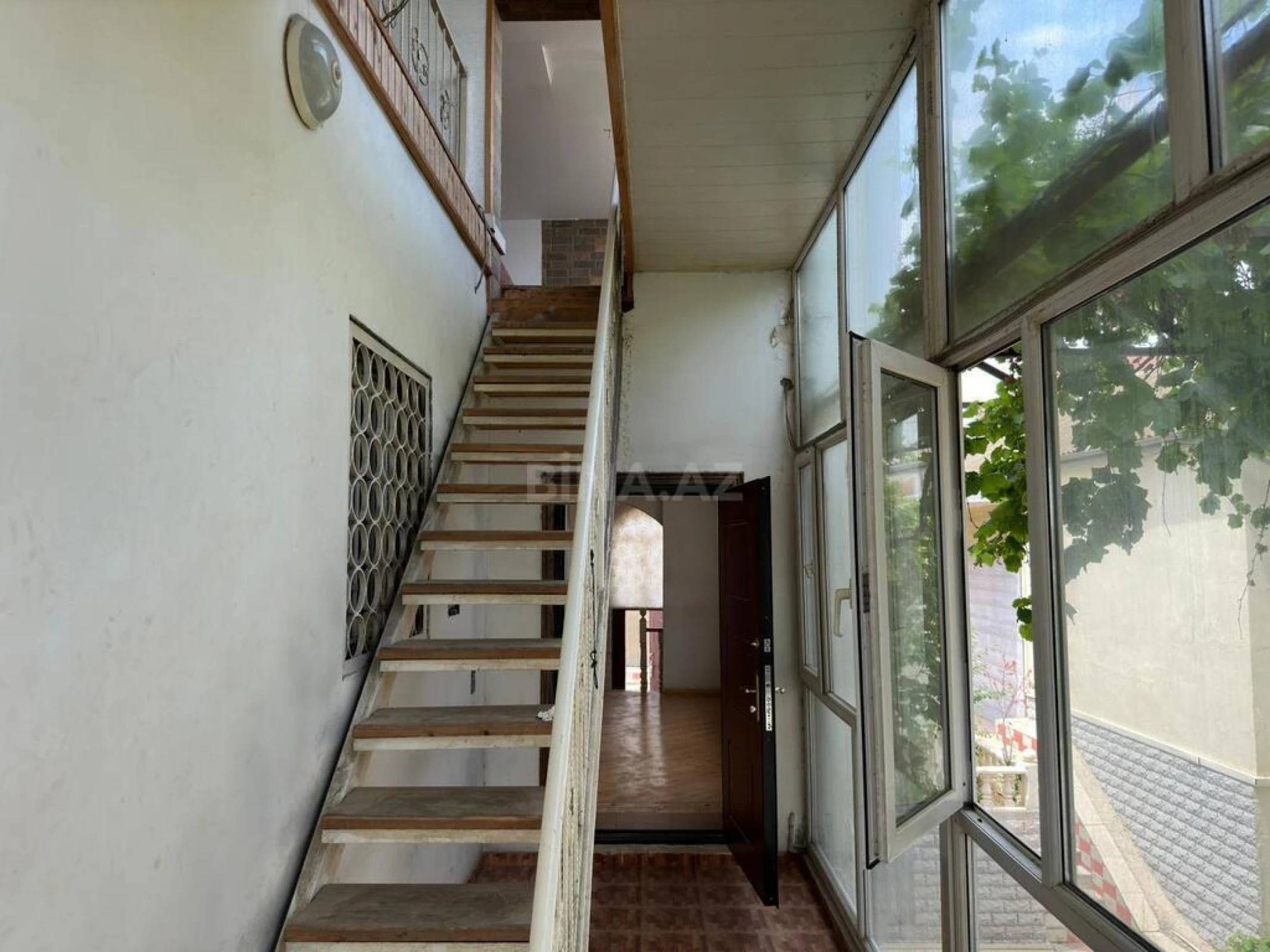 Satılır 14 otaqlı həyət evi 479 m²