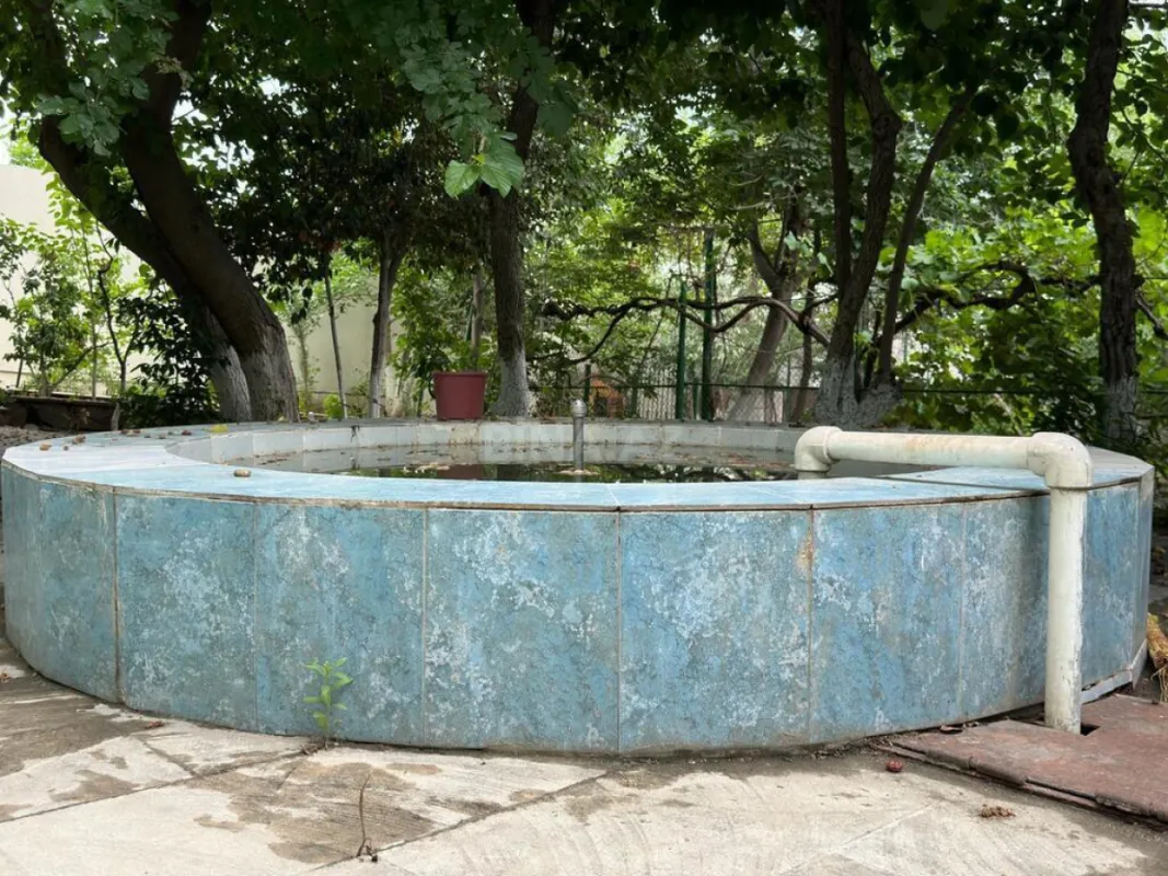 Satılır 14 otaqlı həyət evi 479 m²