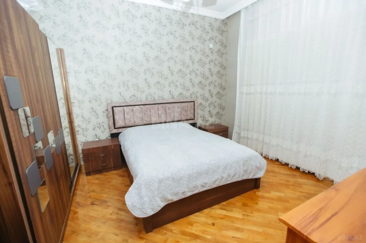 Satılır 7 otaqlı həyət evi 500 m²