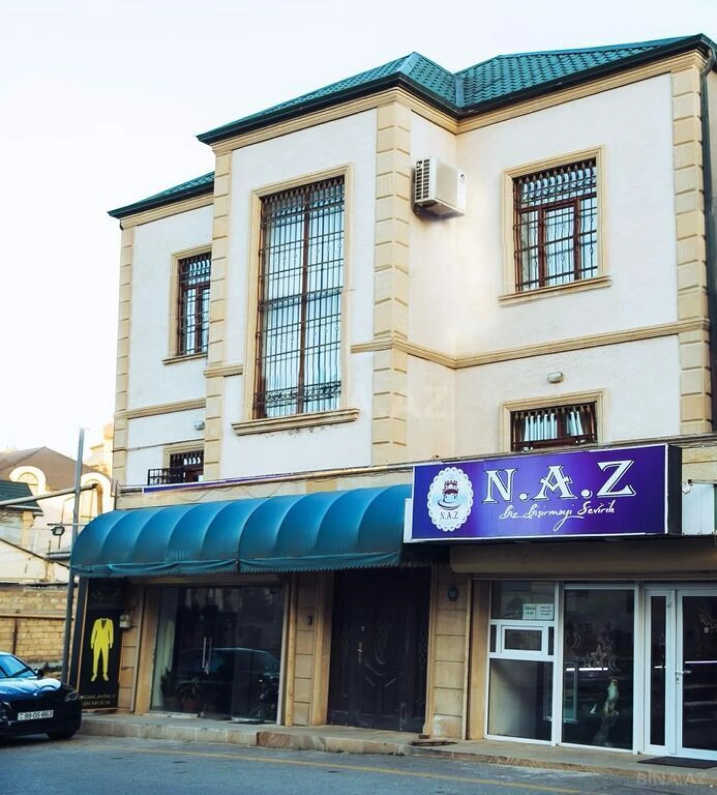 Satılır 7 otaqlı həyət evi 500 m²