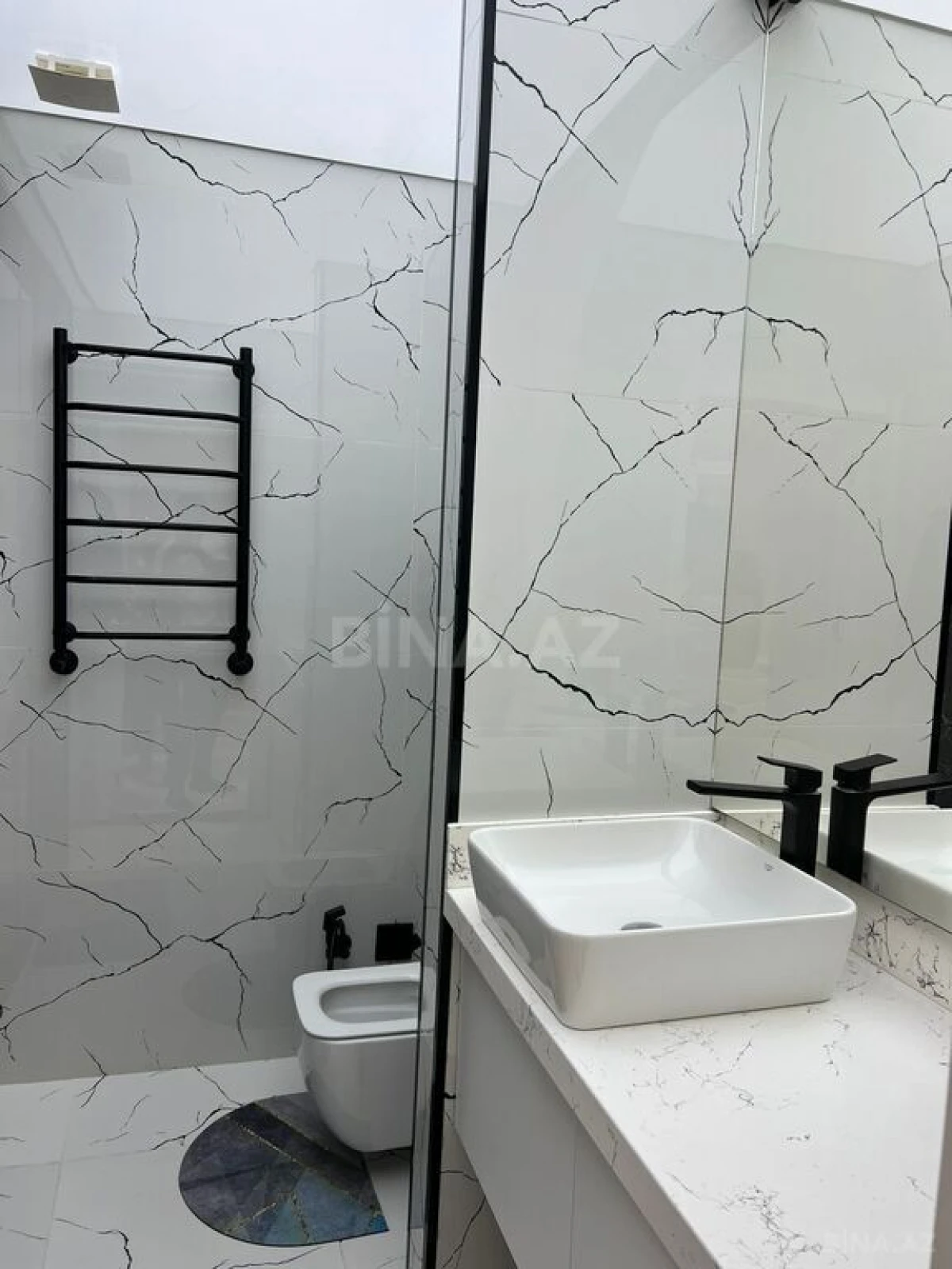 Kirayə verilir 2 otaqlı mənzil 70 m²