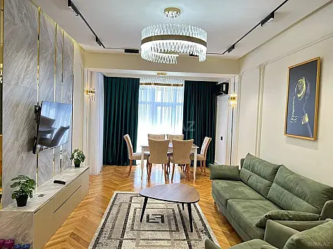 Kirayə verilir 2 otaqlı mənzil 70 m²