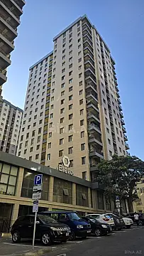 Satılır 4 otaqlı mənzil 192.5 m²