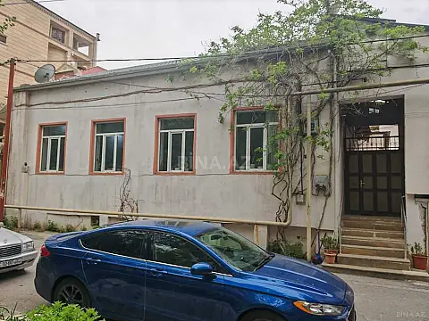 Satılır 8 otaqlı həyət evi 270 m² — Bakı, Nəsimi 8 otaq 270.00 m²