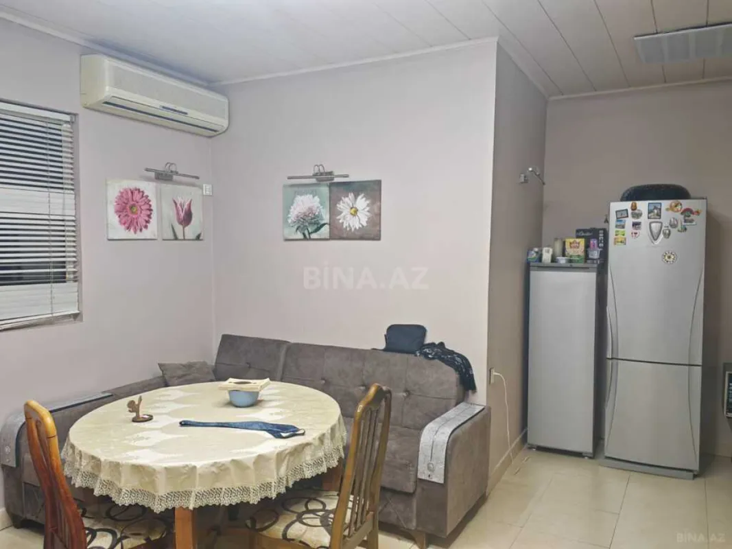 Satılır 8 otaqlı həyət evi 270 m²