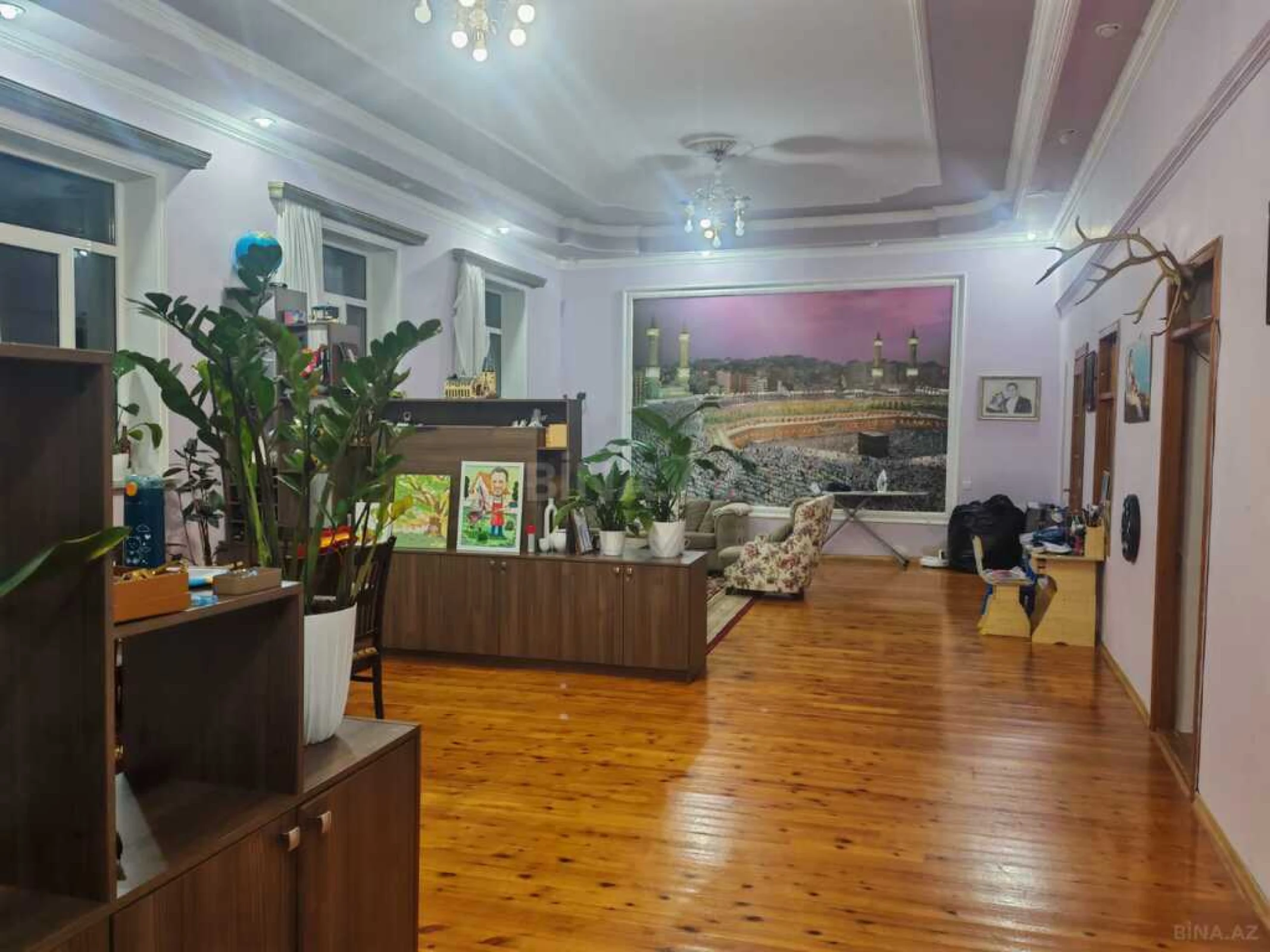 Satılır 8 otaqlı həyət evi 270 m²
