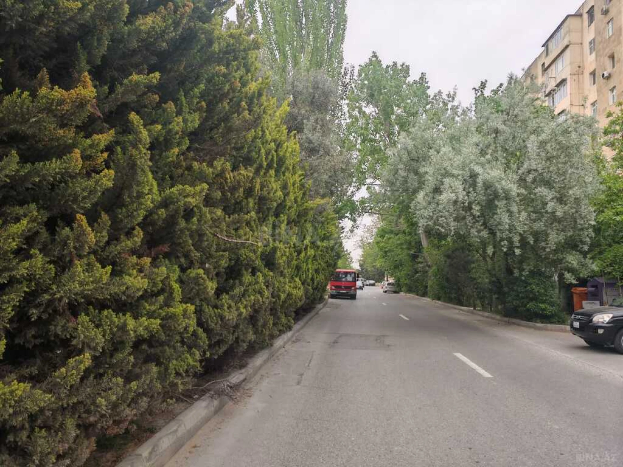 Satılır 8 otaqlı həyət evi 270 m²