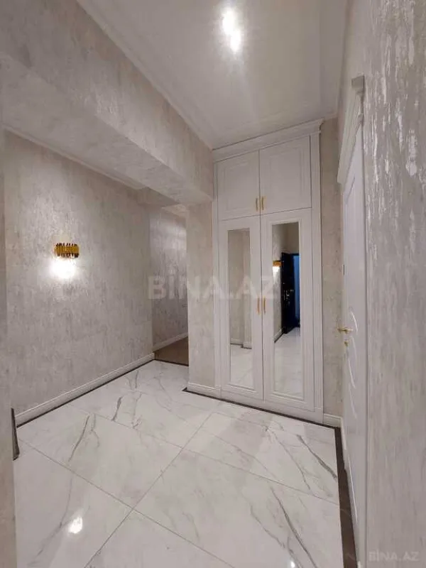 Kirayə verilir 2 otaqlı mənzil 100 m²