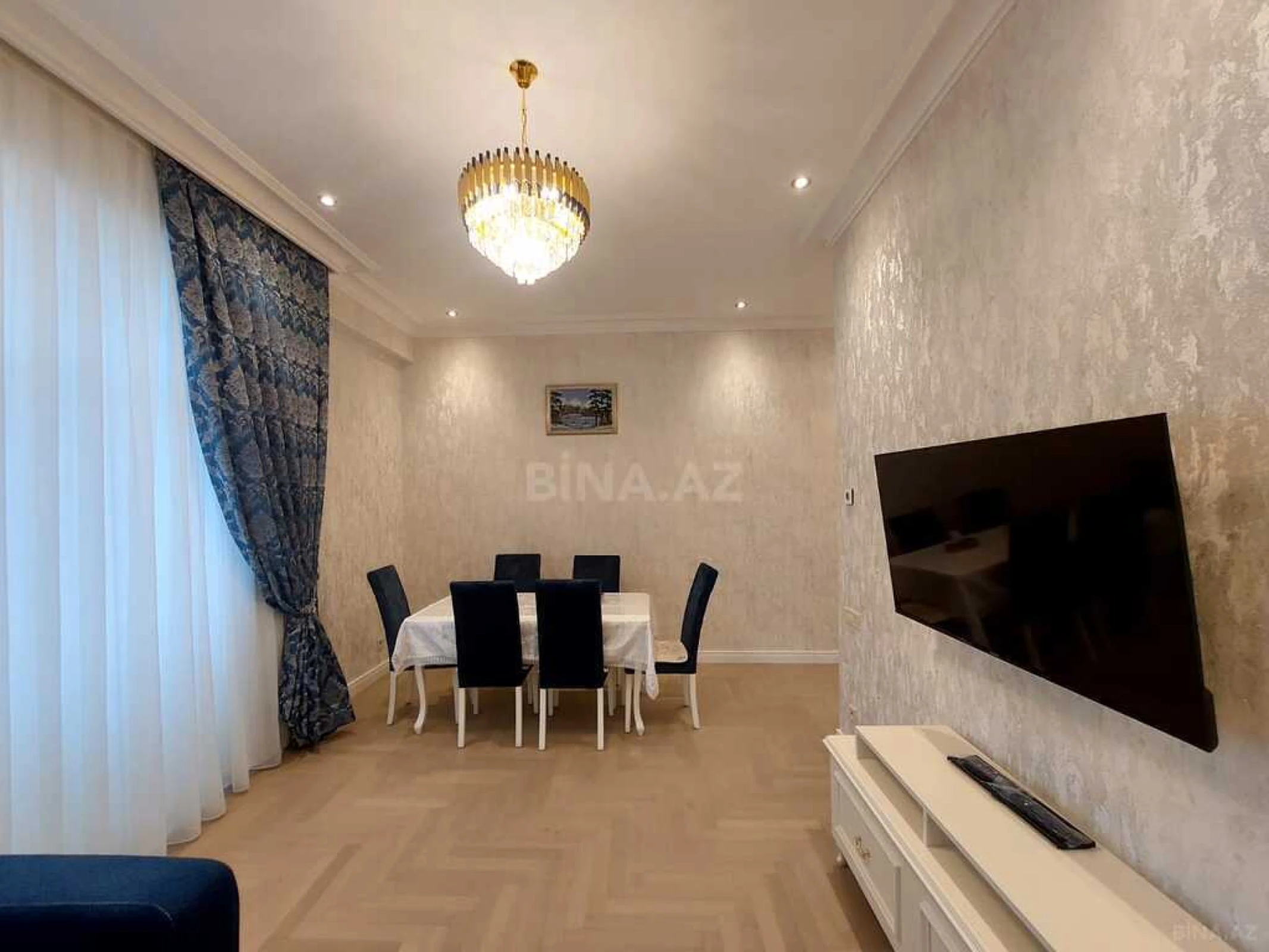 Kirayə verilir 2 otaqlı mənzil 100 m²