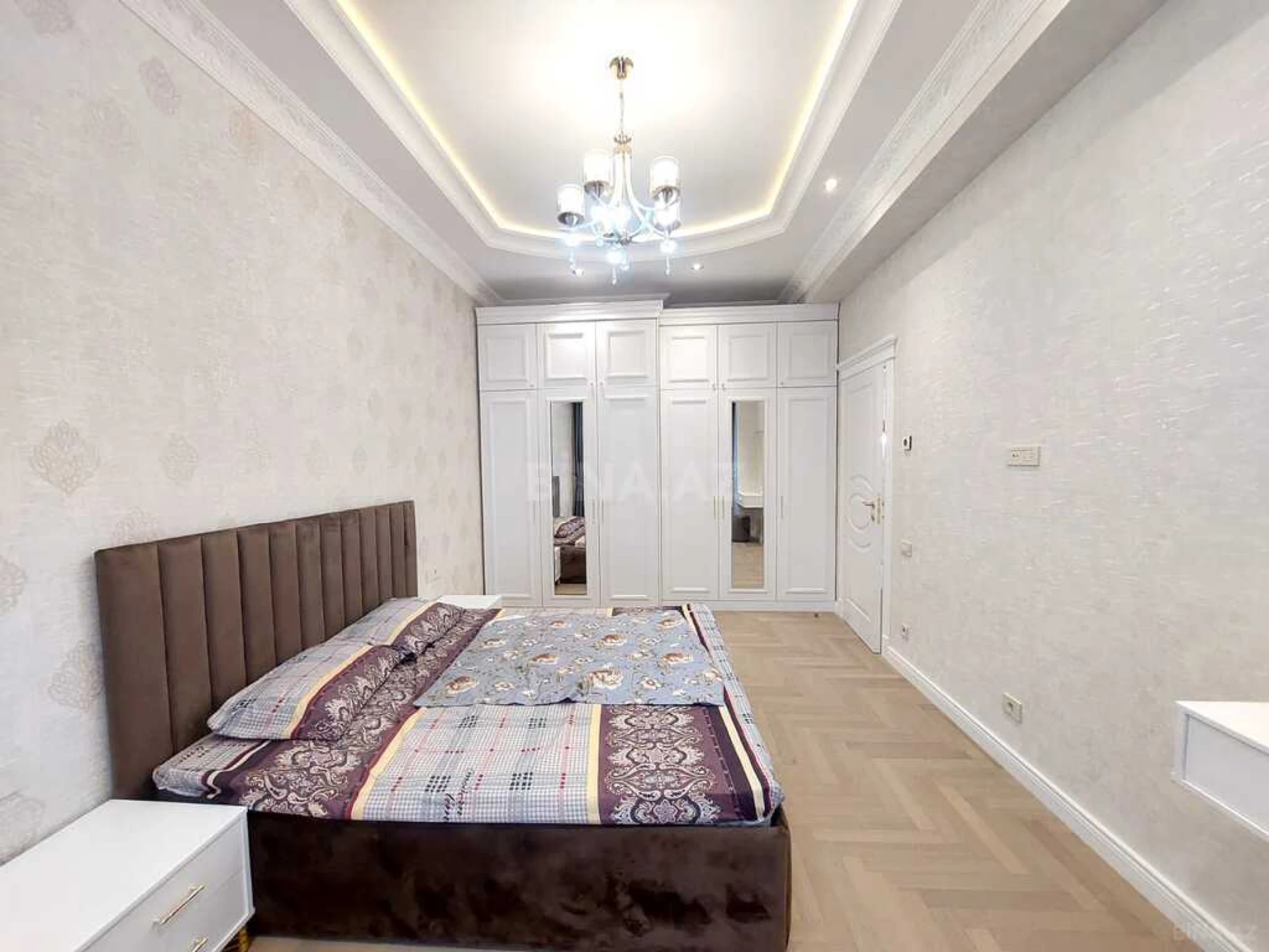 Kirayə verilir 2 otaqlı mənzil 100 m²