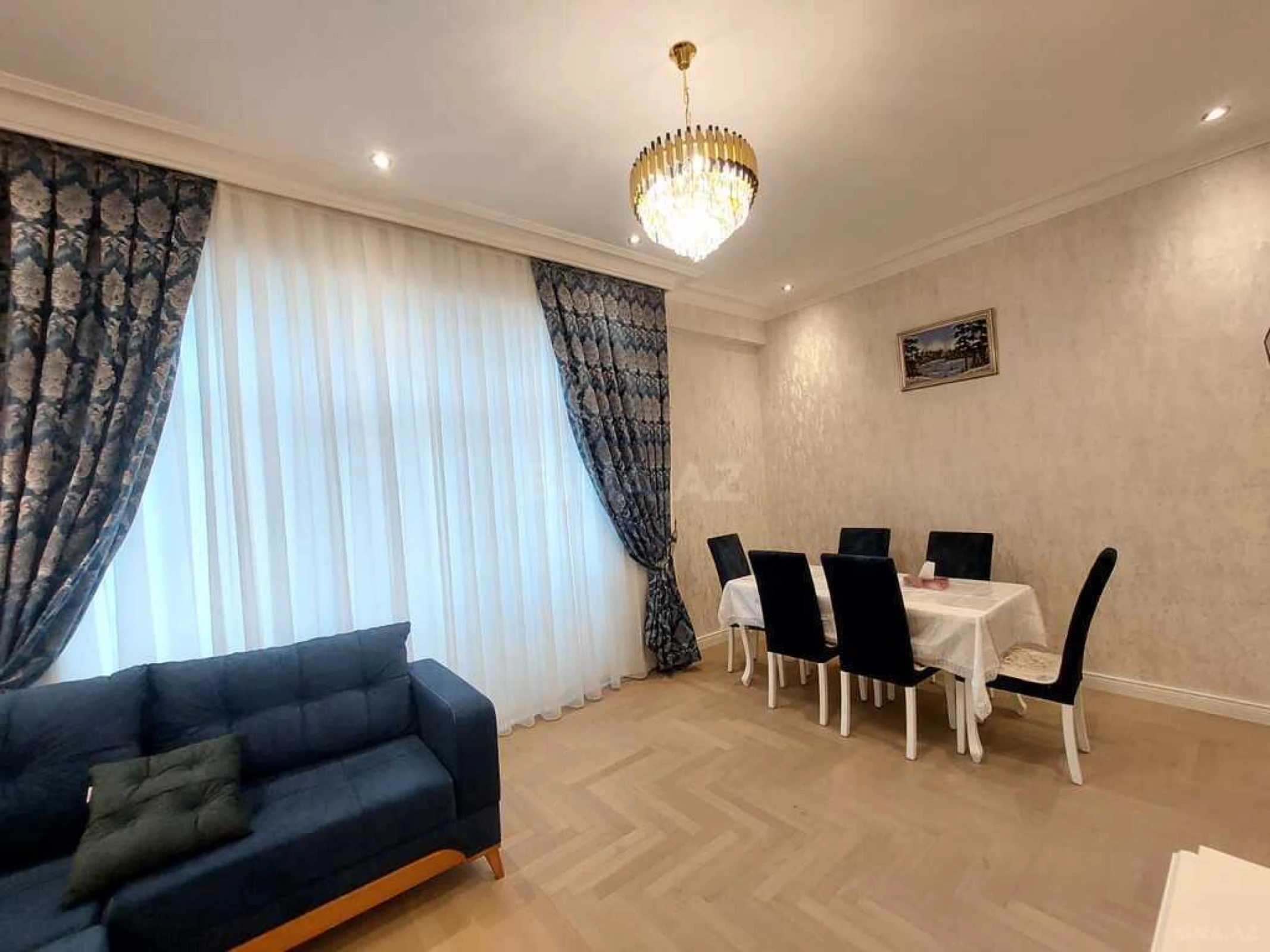 Kirayə verilir 2 otaqlı mənzil 100 m²
