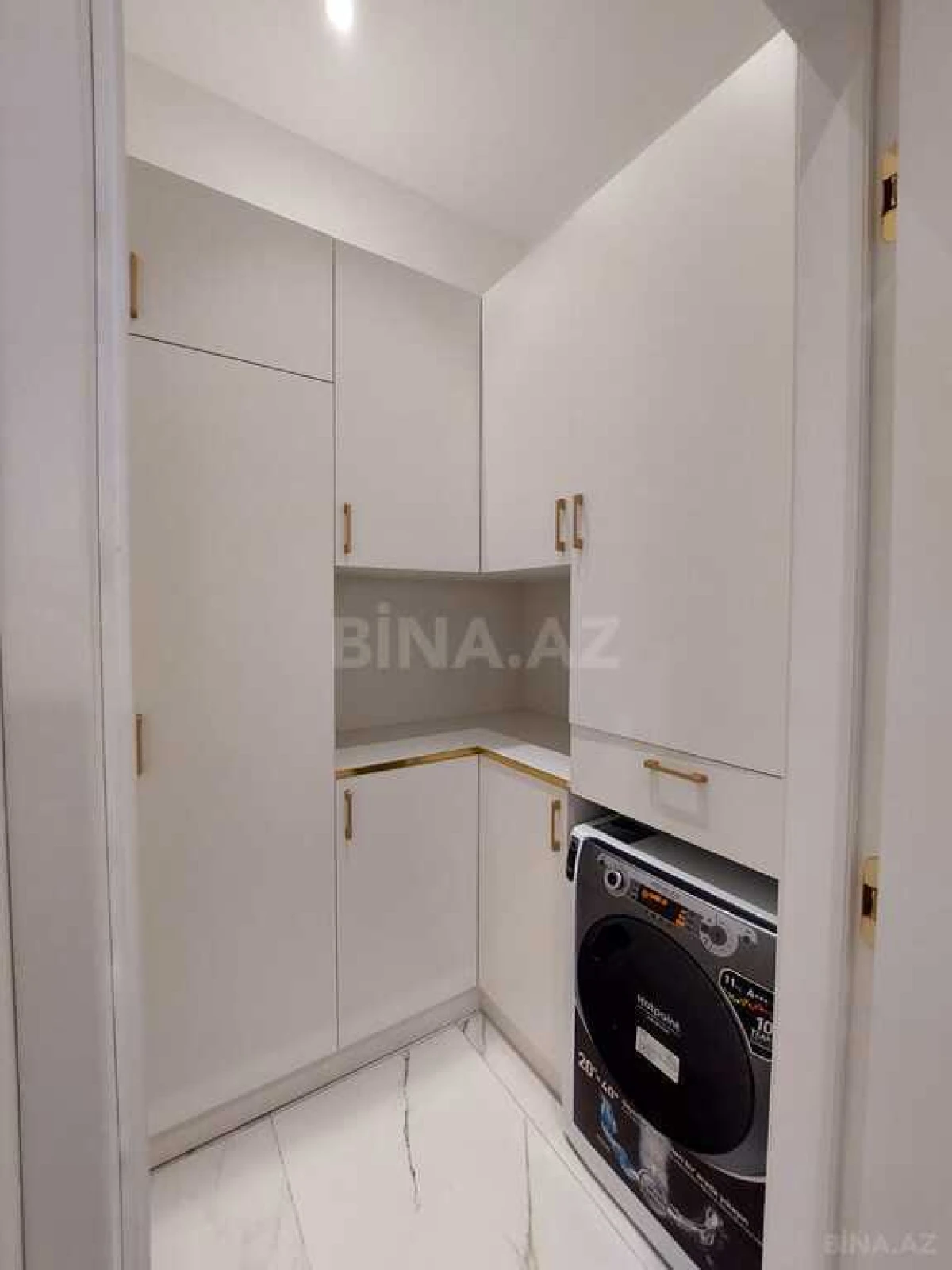 Kirayə verilir 2 otaqlı mənzil 100 m²