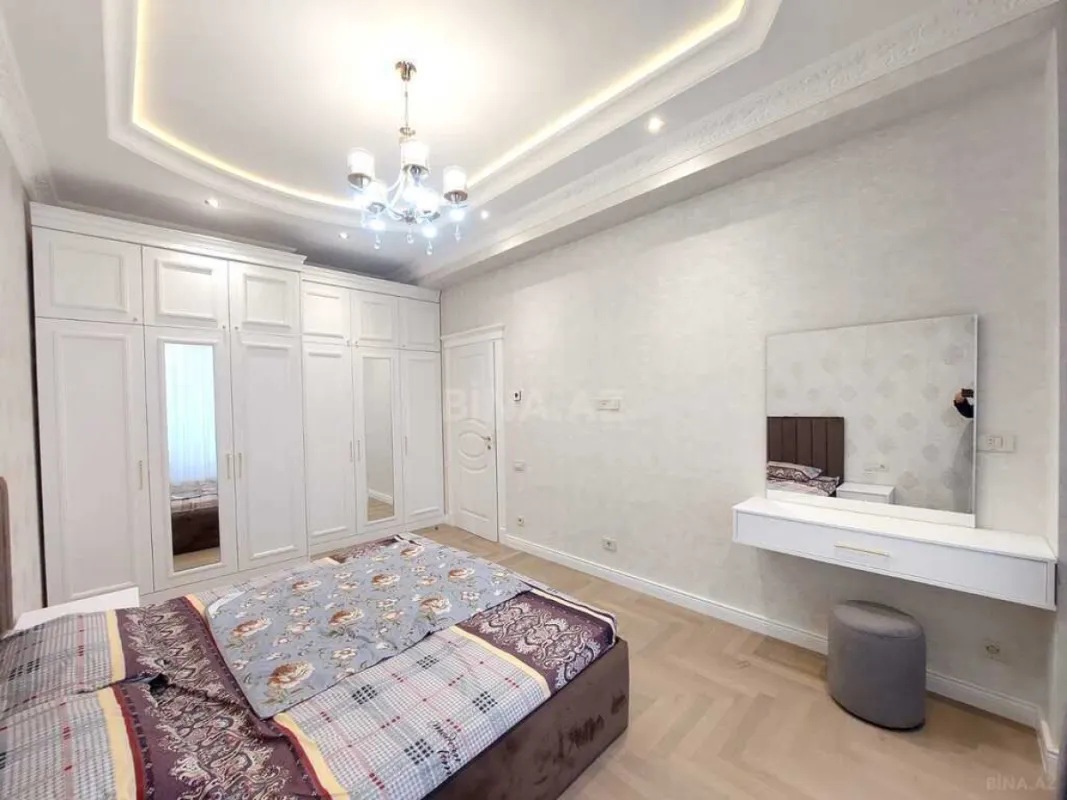 Kirayə verilir 2 otaqlı mənzil 100 m²