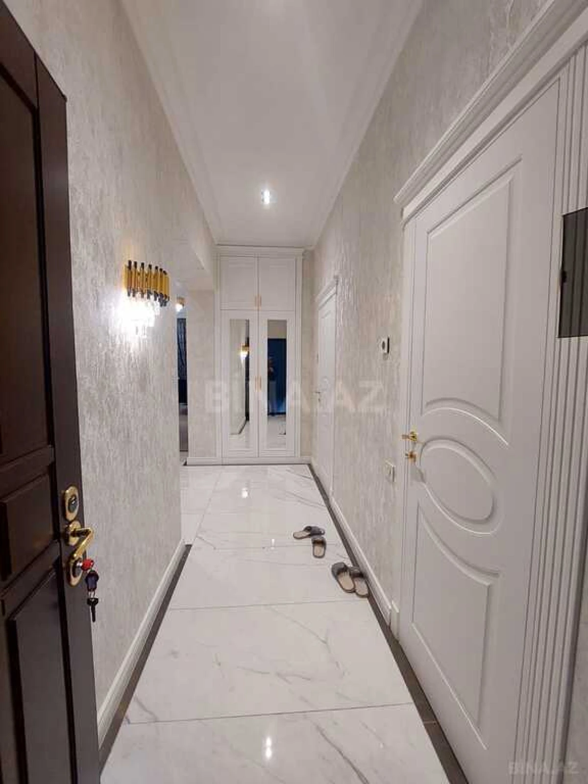 Kirayə verilir 2 otaqlı mənzil 100 m²