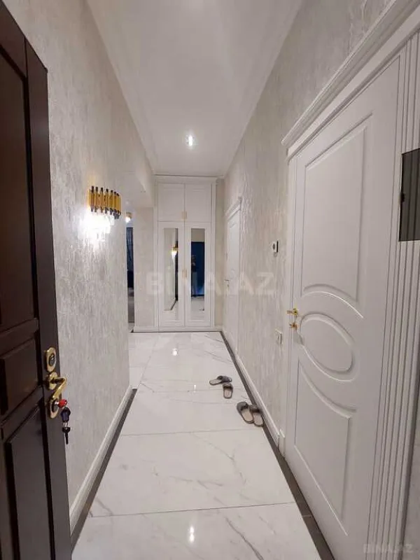 Kirayə verilir 2 otaqlı mənzil 100 m²