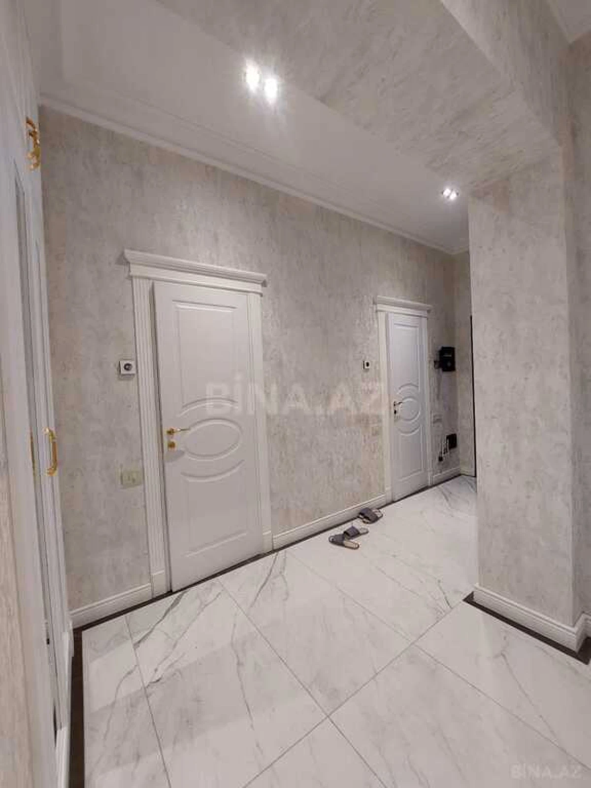 Kirayə verilir 2 otaqlı mənzil 100 m²