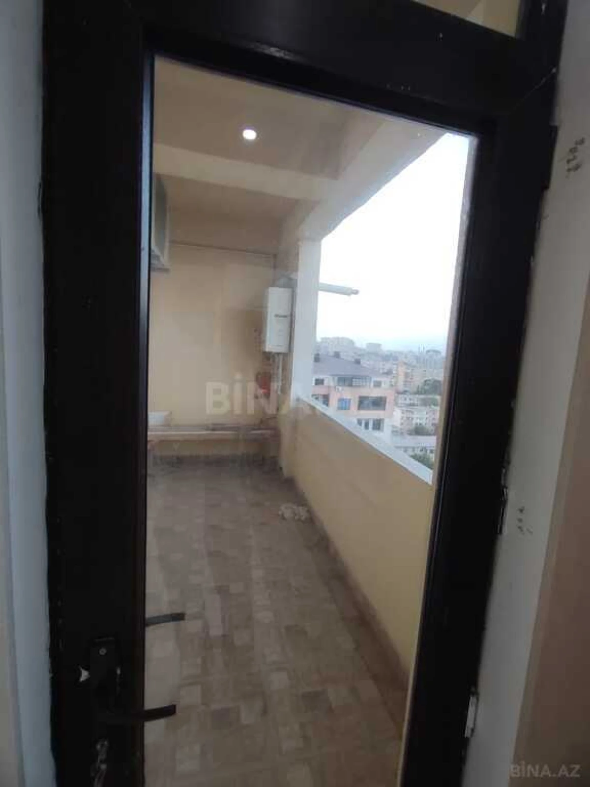 Satılır 3 otaqlı mənzil 125 m²