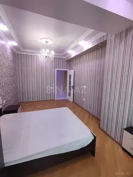 Satılır 3 otaqlı mənzil 125 m²