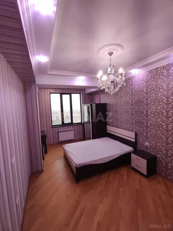 Satılır 3 otaqlı mənzil 125 m²