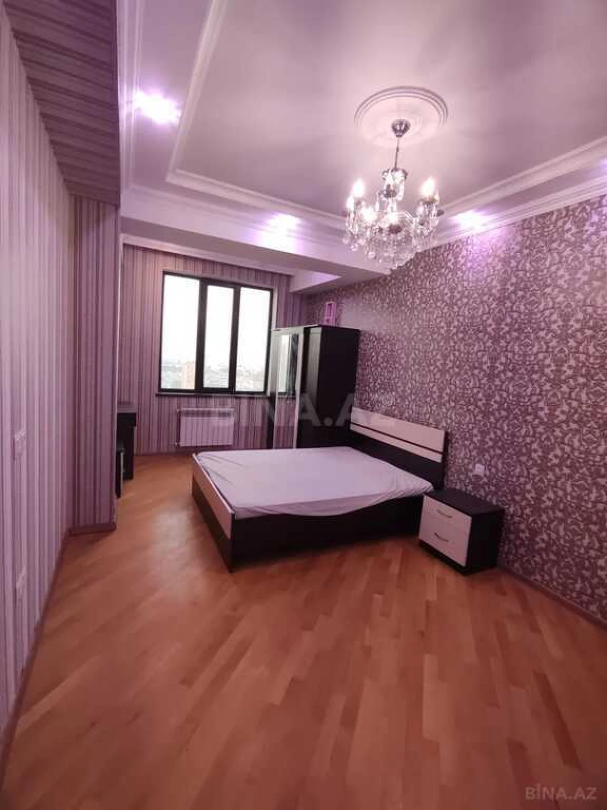 Satılır 3 otaqlı mənzil 125 m²