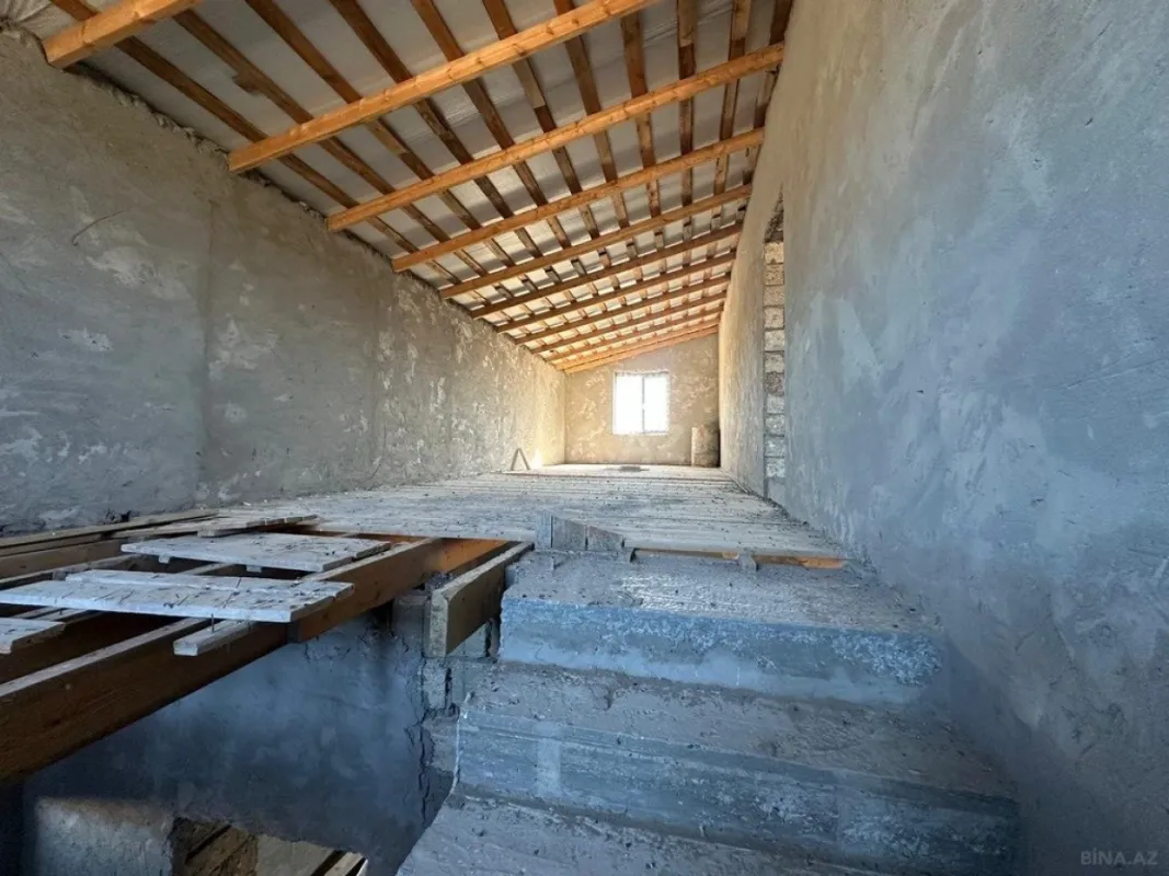 Satılır 5 otaqlı həyət evi 544 m²