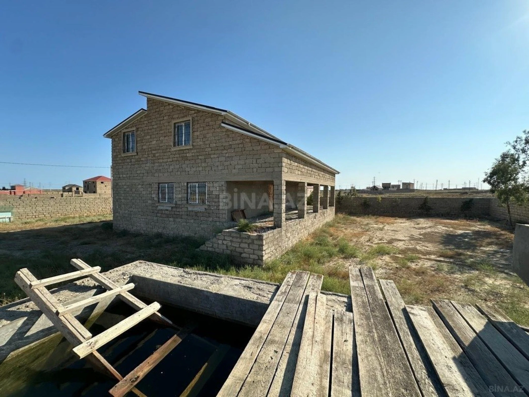 Satılır 5 otaqlı həyət evi 544 m²