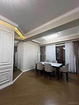 Satılır 4 otaqlı mənzil 190 m²