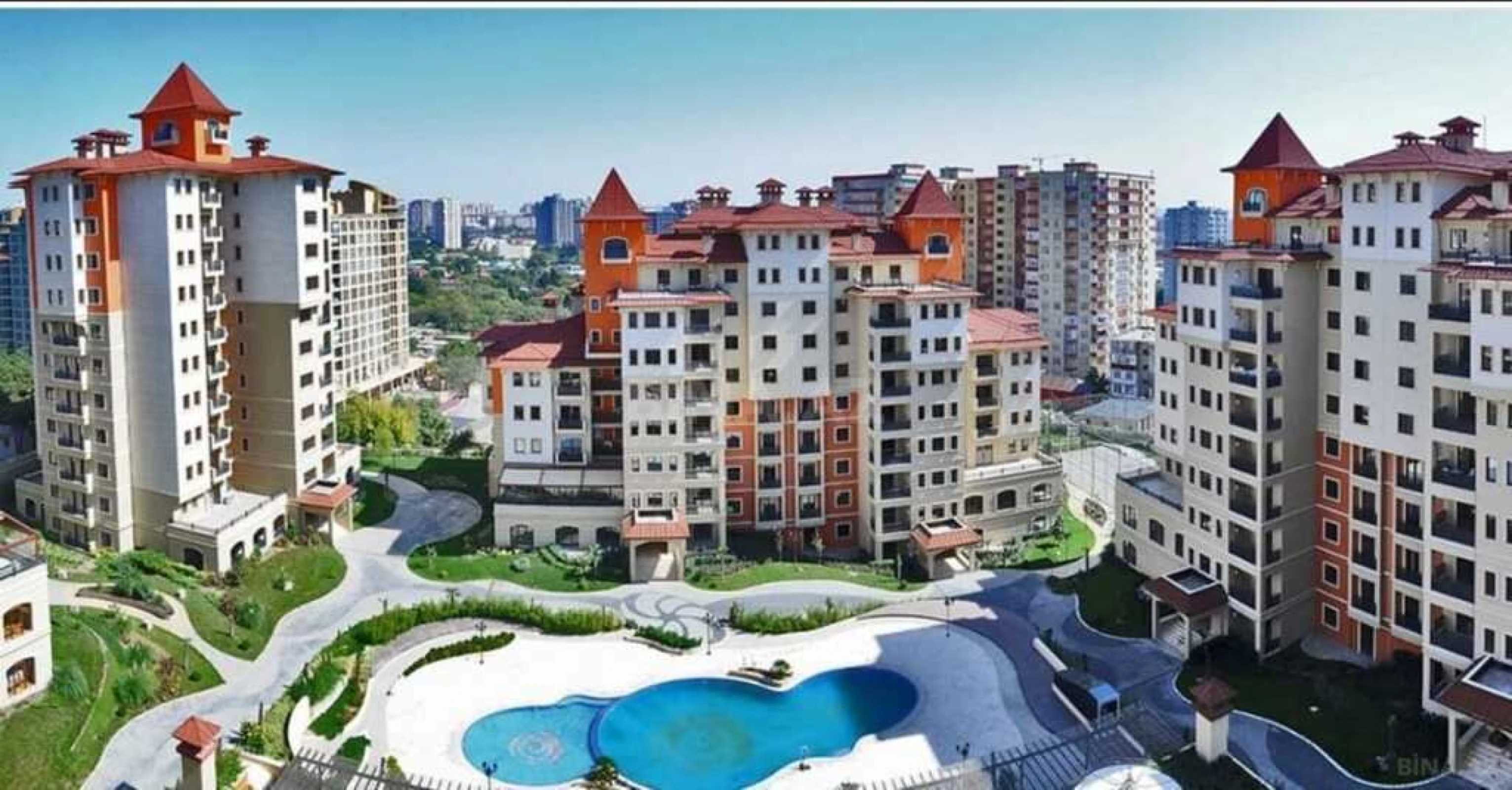 Satılır 4 otaqlı mənzil 190 m²