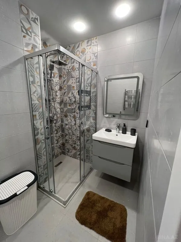 Kirayə verilir 2 otaqlı mənzil 70 m²