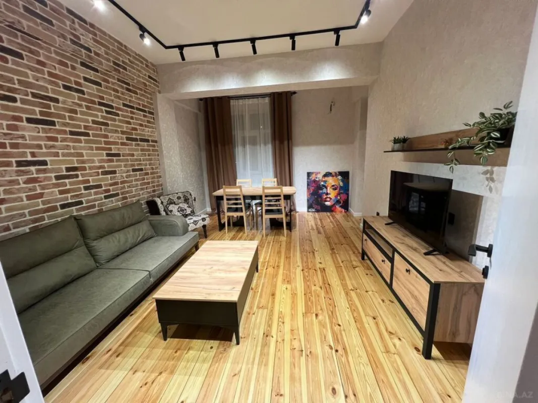 Kirayə verilir 2 otaqlı mənzil 70 m²