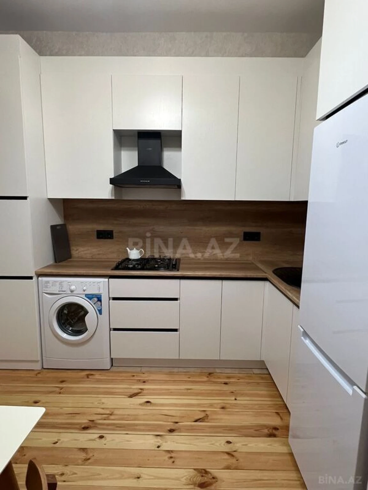 Kirayə verilir 2 otaqlı mənzil 70 m²
