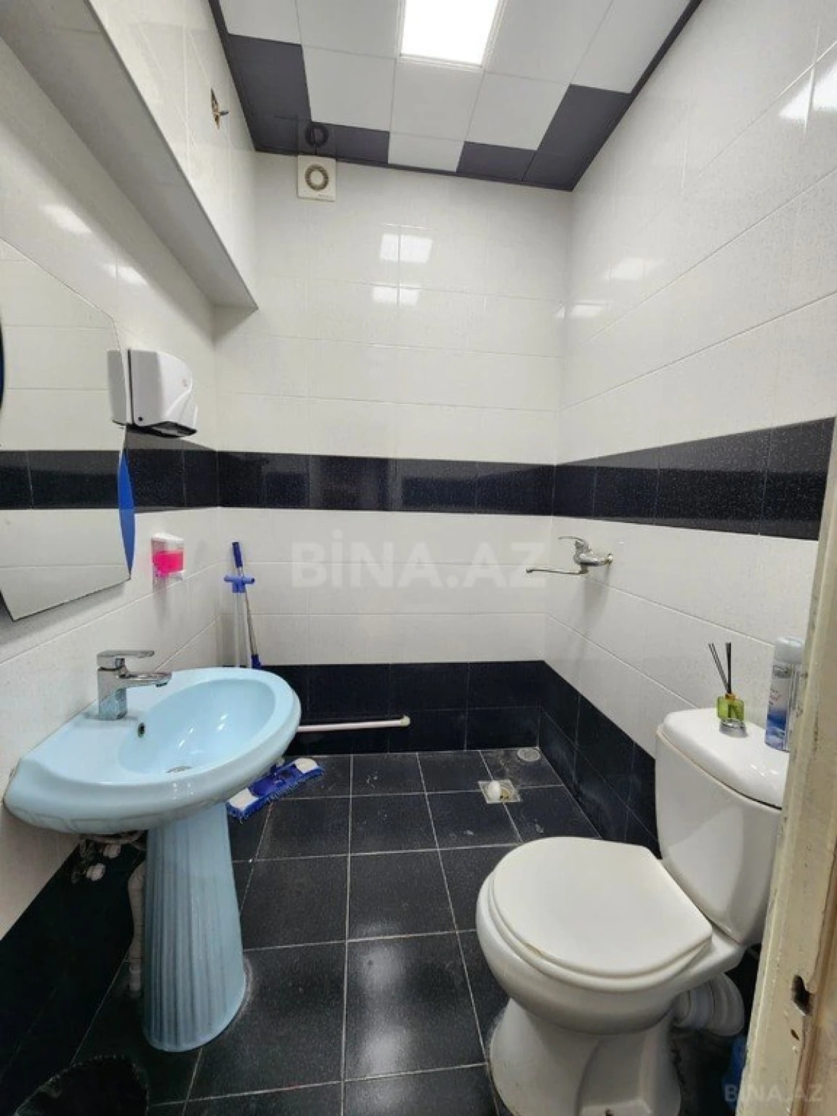 Kirayə verilir 5 otaqlı ofis 150 m²