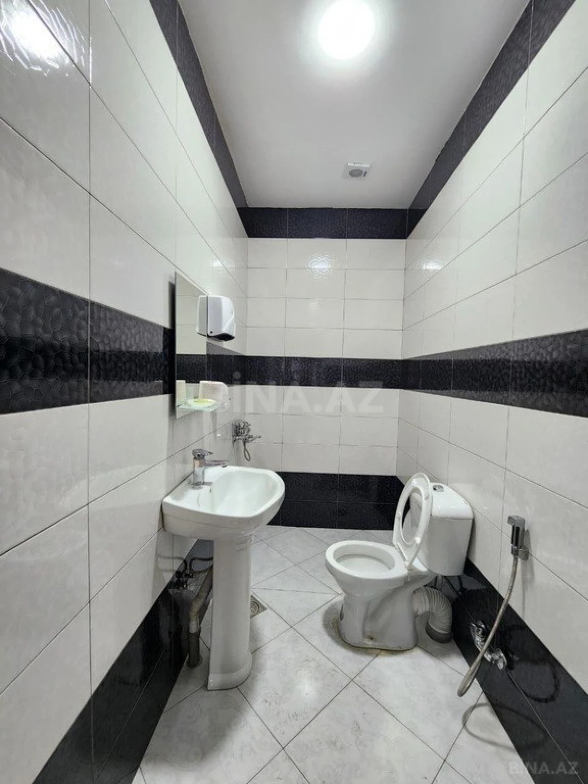 Kirayə verilir 5 otaqlı ofis 150 m²