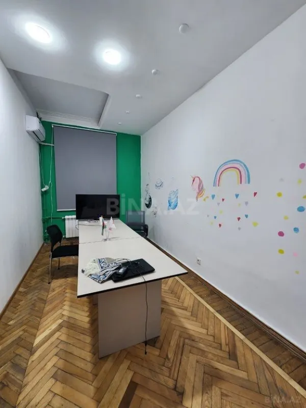 Kirayə verilir 5 otaqlı ofis 150 m²