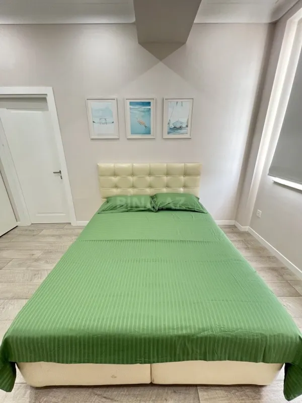 Kirayə verilir 4 otaqlı mənzil 135 m²