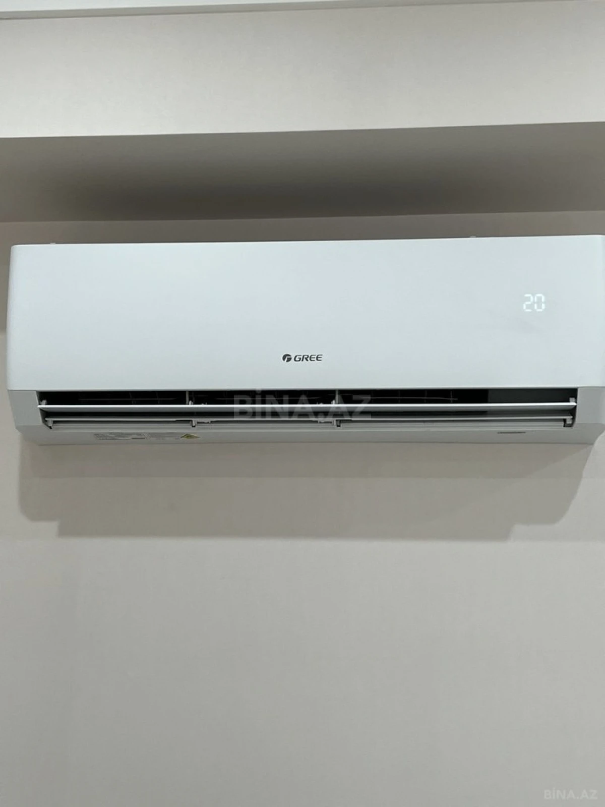 Kirayə verilir 4 otaqlı mənzil 135 m²