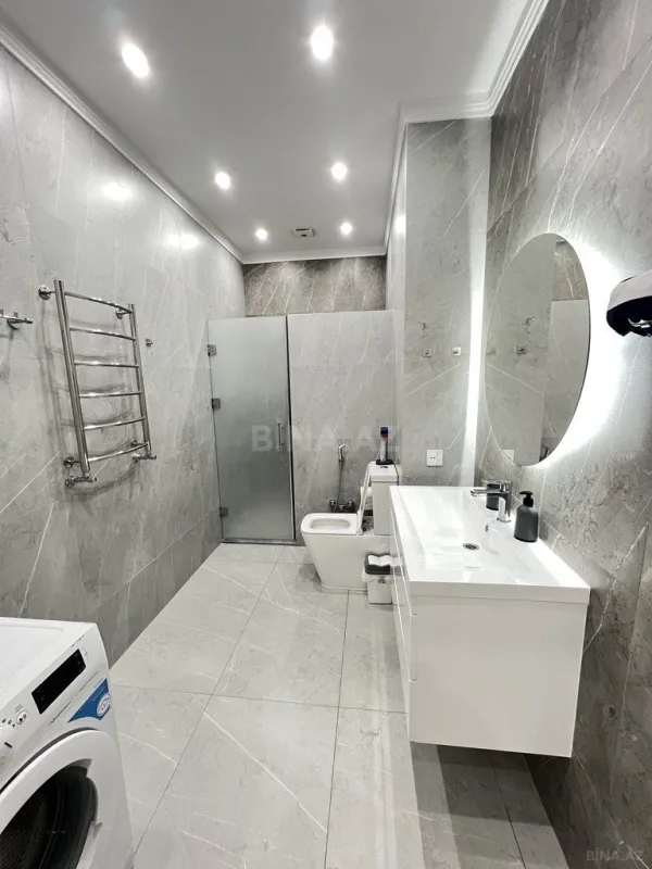 Kirayə verilir 4 otaqlı mənzil 135 m²