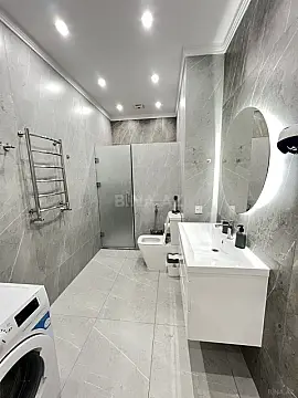 Kirayə verilir 4 otaqlı mənzil 135 m²