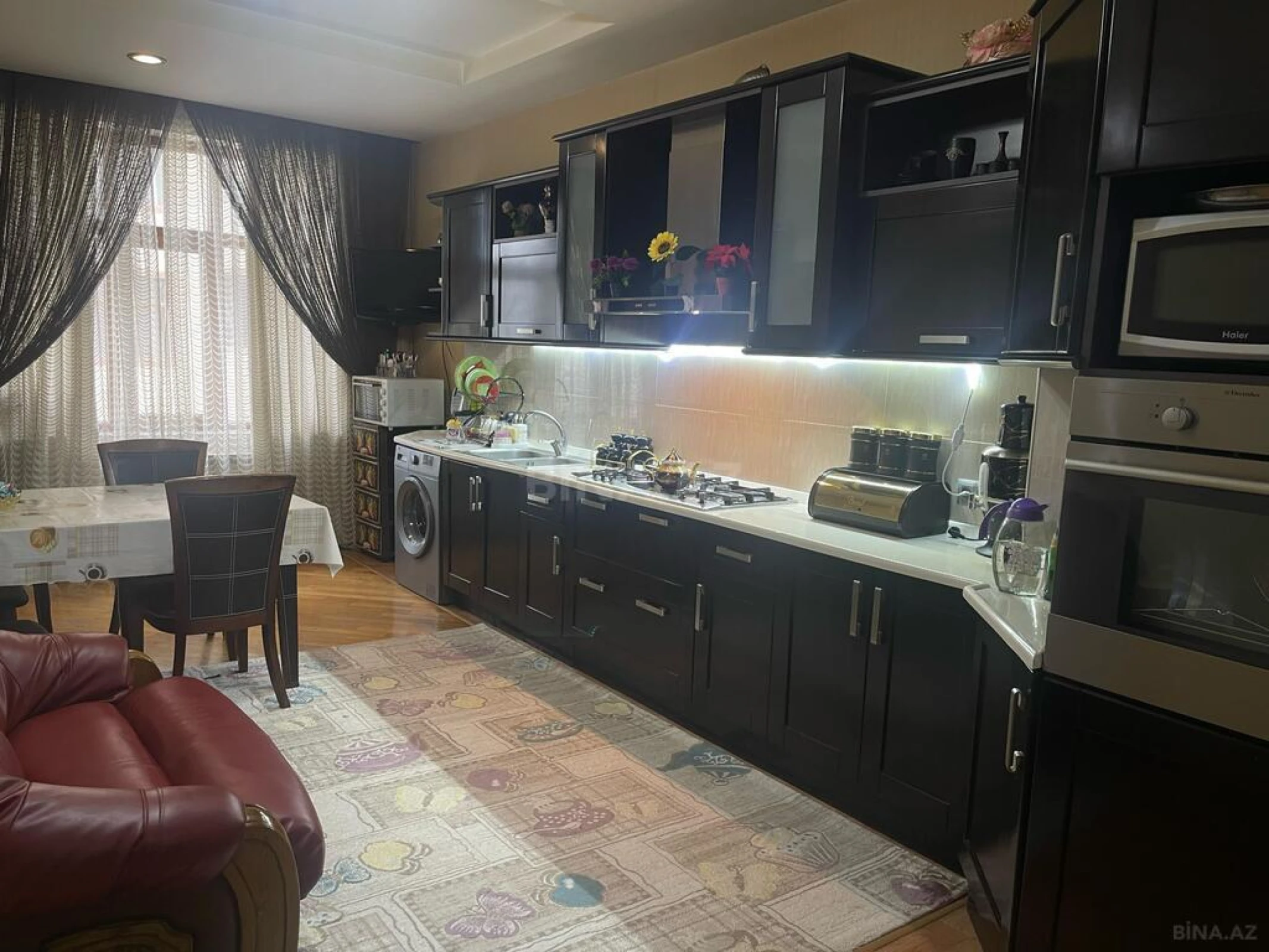 Satılır 3 otaqlı mənzil 150 m²