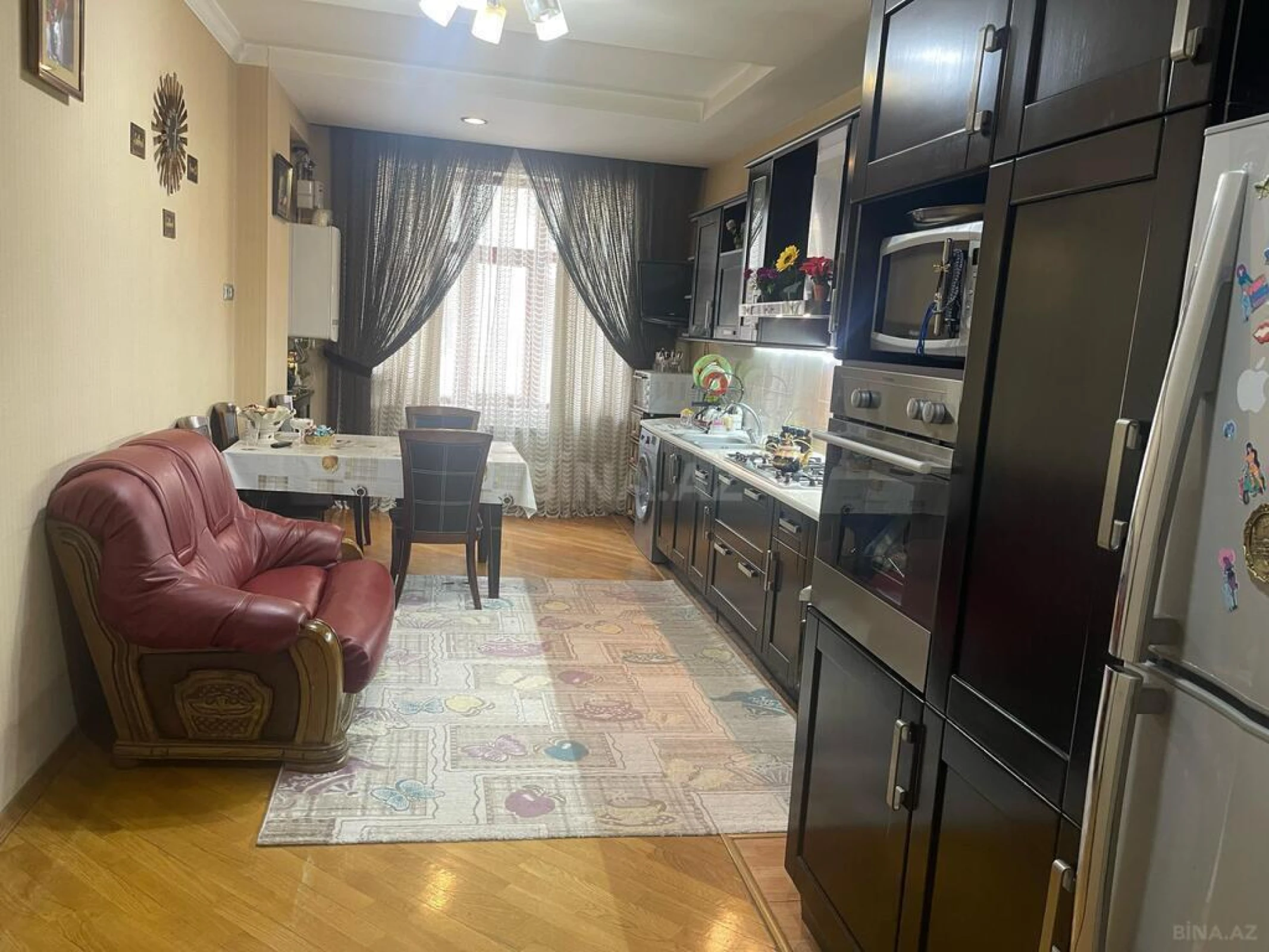 Satılır 3 otaqlı mənzil 150 m²