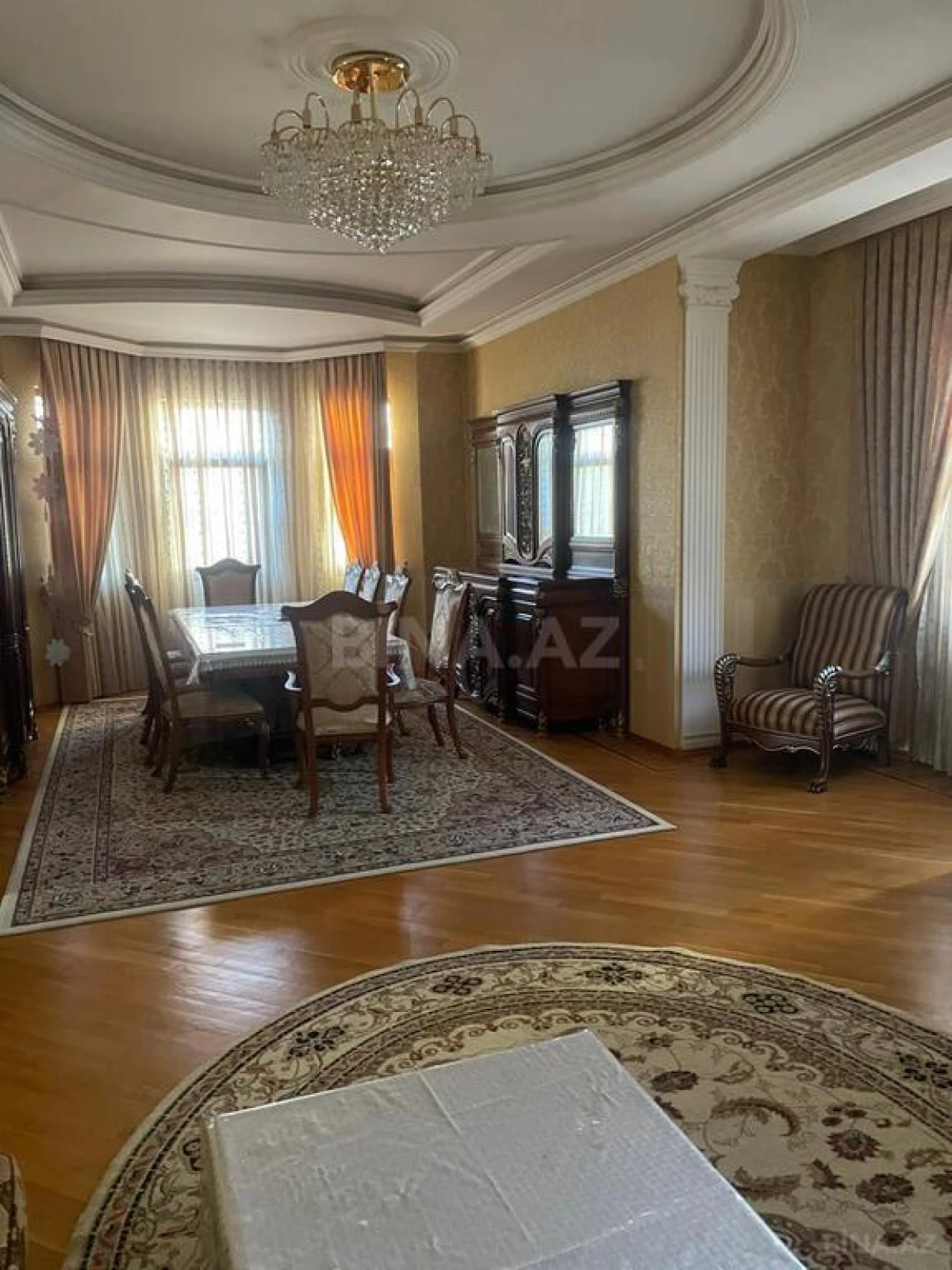Satılır 7 otaqlı həyət evi 370 m²