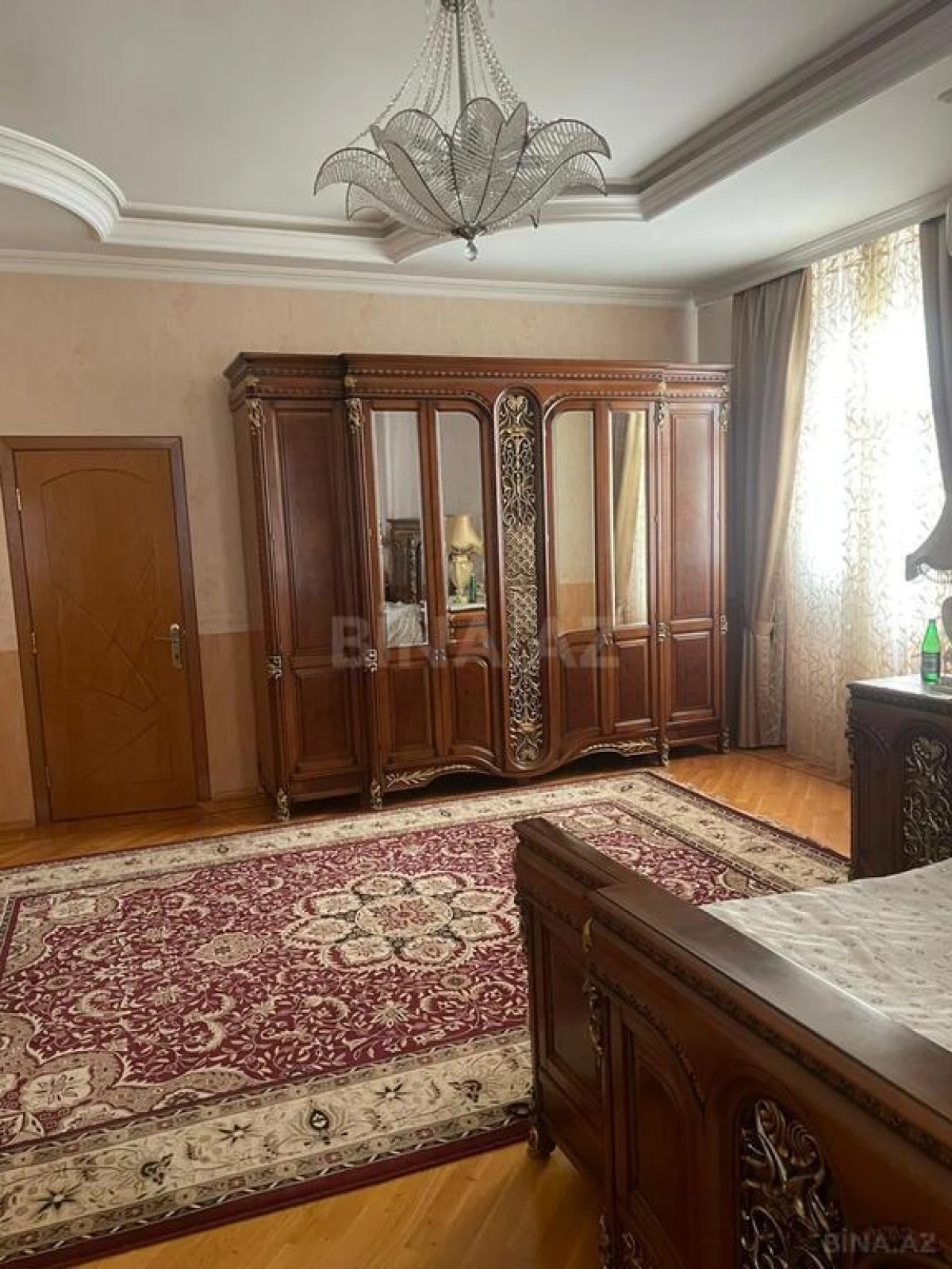 Satılır 7 otaqlı həyət evi 370 m²