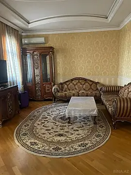 Satılır 7 otaqlı həyət evi 370 m²