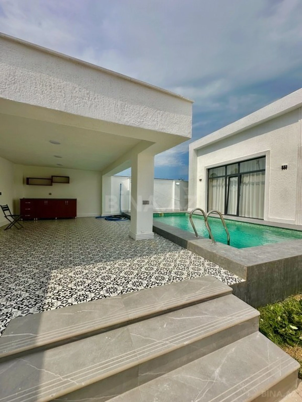 Satılır 4 otaqlı həyət evi 150 m²