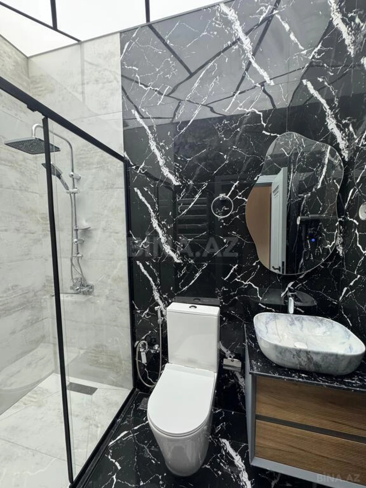 Satılır 4 otaqlı həyət evi 140 m²