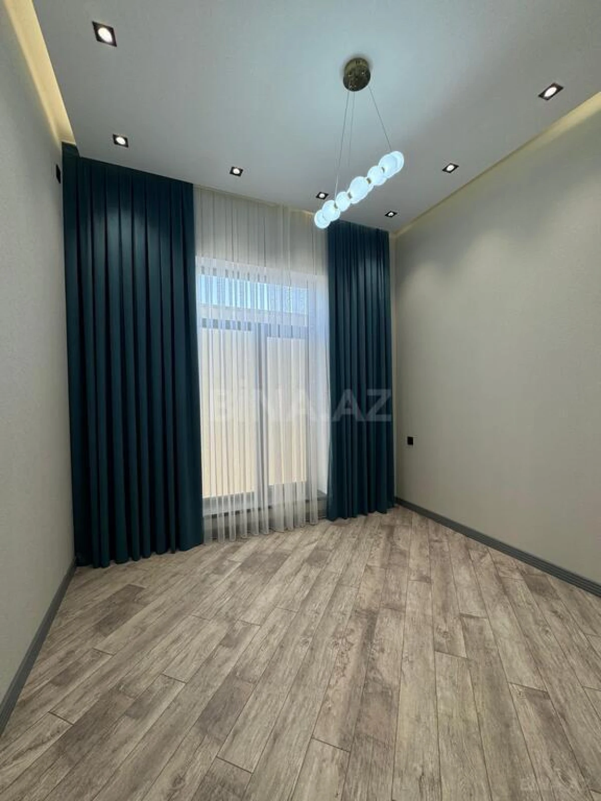 Satılır 4 otaqlı həyət evi 140 m²